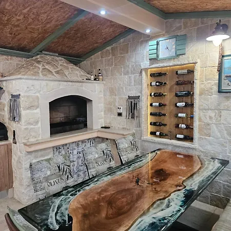 Appartement Sipina 4 *