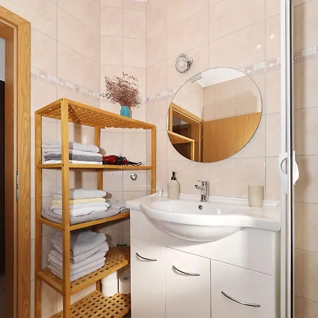 Sipina 4 Apartman Kukljica