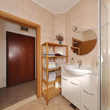 Sipina 4 Apartman *