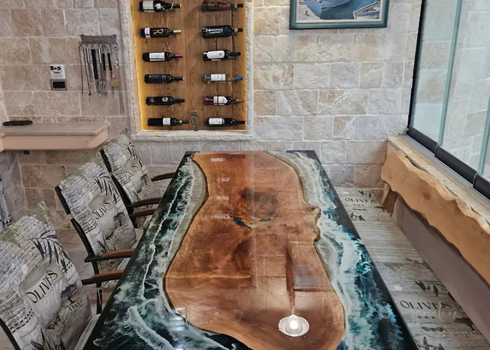 Sipina 4 * Kukljica